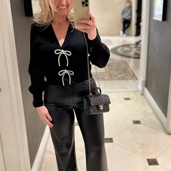 Express -viral ✨Holidays✨black embellished rhinestone bow front sweater cardigan - Picture 2 of 14